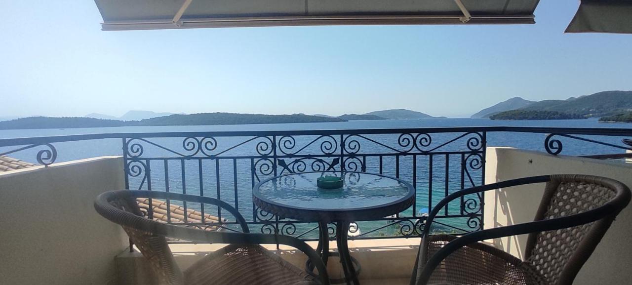 Logan'S Beach Hotel Nydri  Exterior foto