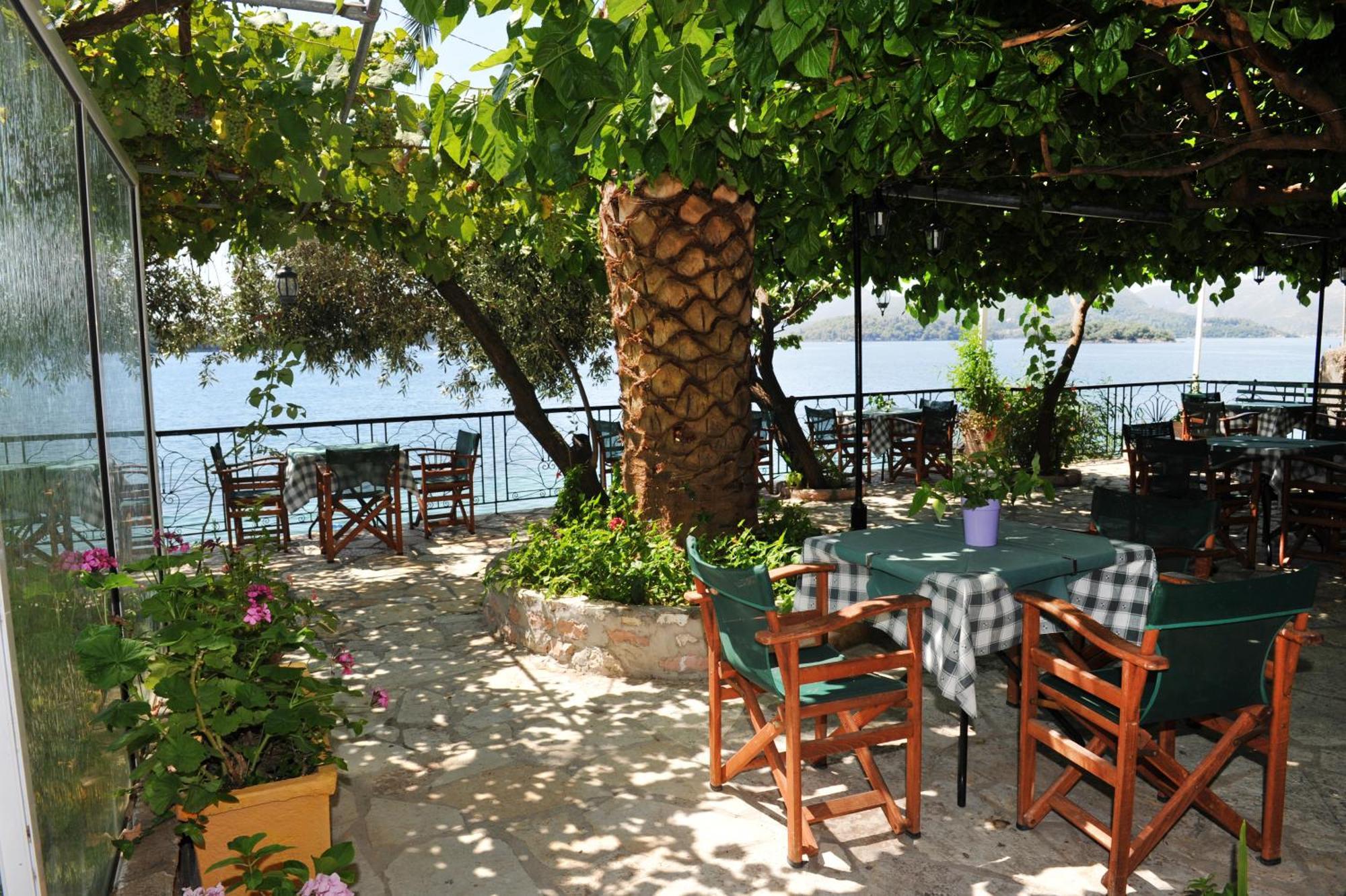 Logan'S Beach Hotel Nydri  Exterior foto