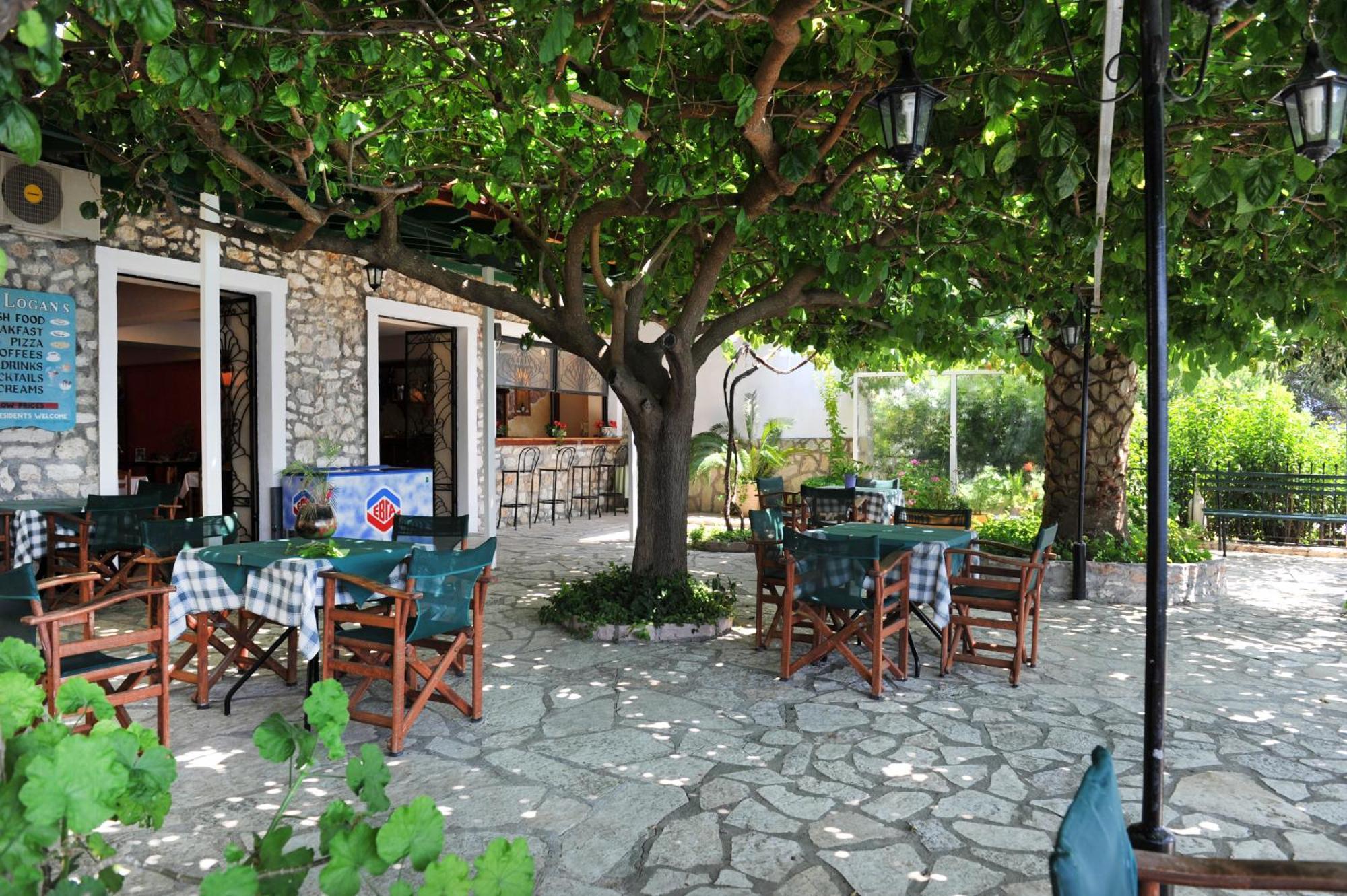 Logan'S Beach Hotel Nydri  Exterior foto